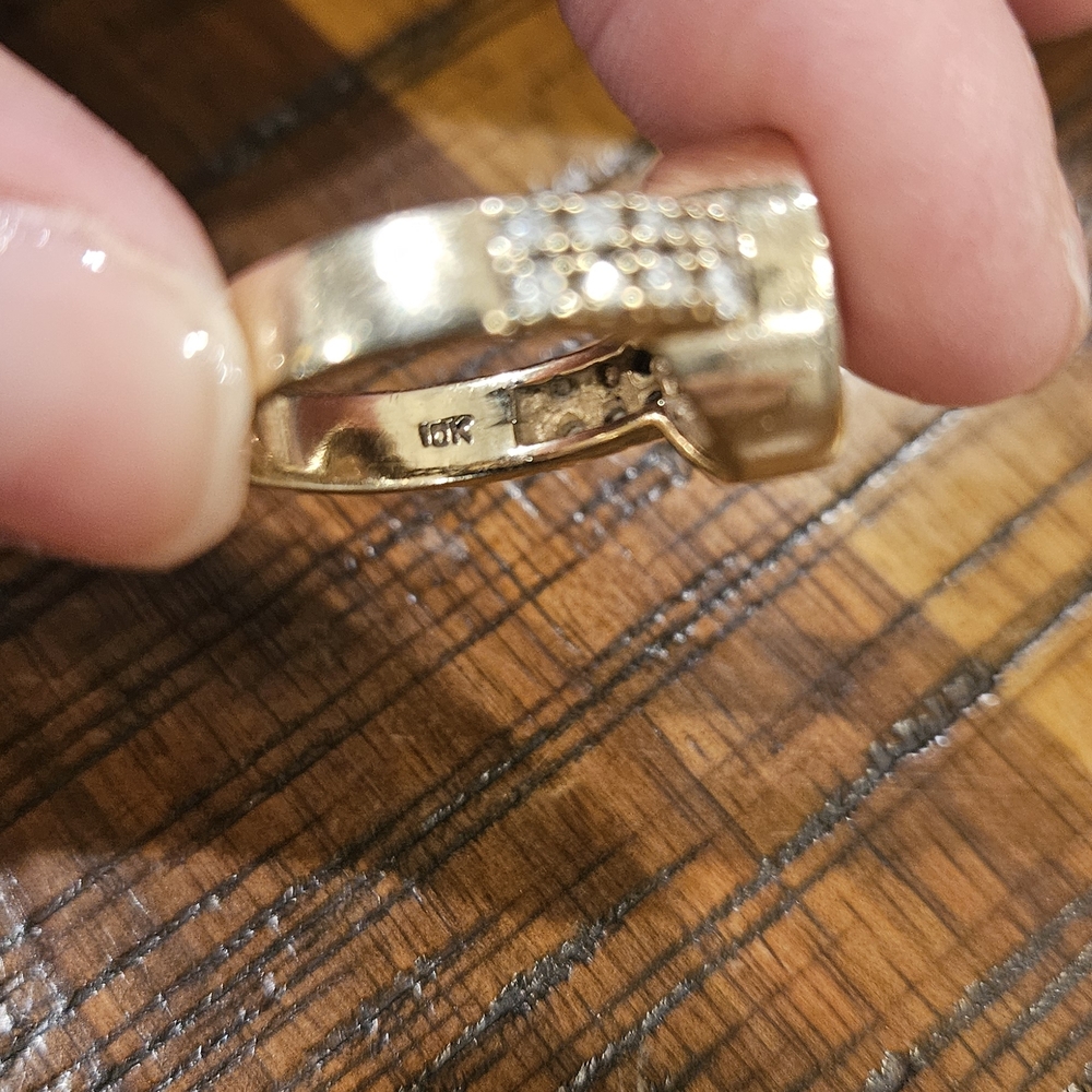 Elegant Gold Women's Ring - Picture 4 of 7